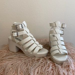 White strappy platform sandals - Steve Madden